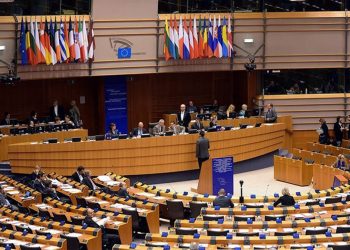 AB'den Erdoğan'a ret: 'İki süreci birbirine bağlayamazsınız'