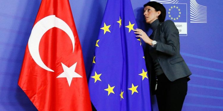 AB'den Türkiye raporu: Birliğe katılım süreci mevcut koşullarda süremez