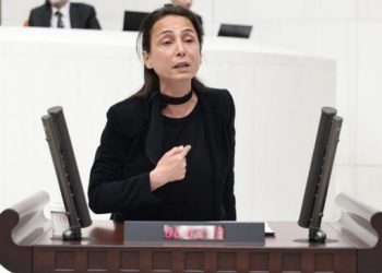 'AKP depremin yaralarını sarmak için değil, açıklarını kapatmak için teklif sundu'