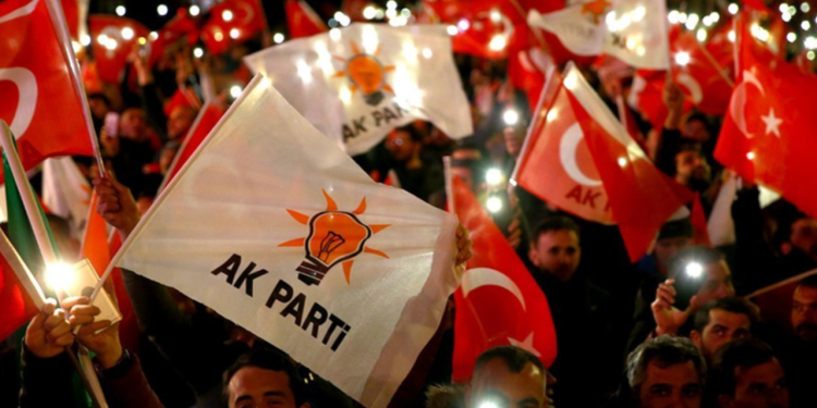 AKP ve MHP yerel seçim hazırlığına başladı: İzmir'de sürpriz olabilir