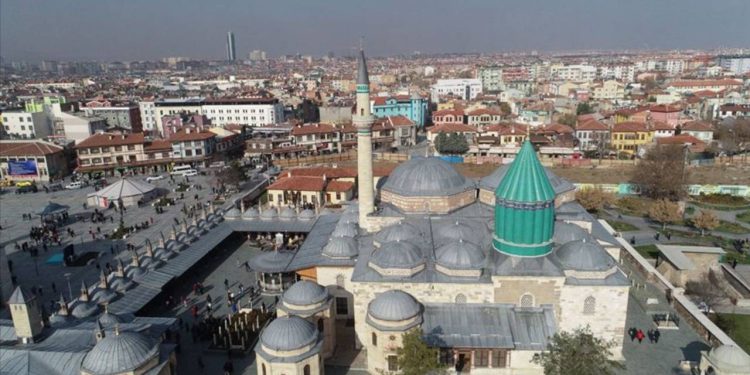 AKP'li Konya Büyükşehir Belediyesi'nden ulaşıma yüzde 90 zam
