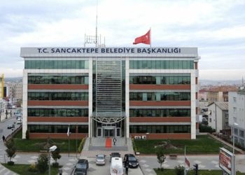 AKP'li belediye borçlarına karşılık okulların bulunduğu arazileri satıyor