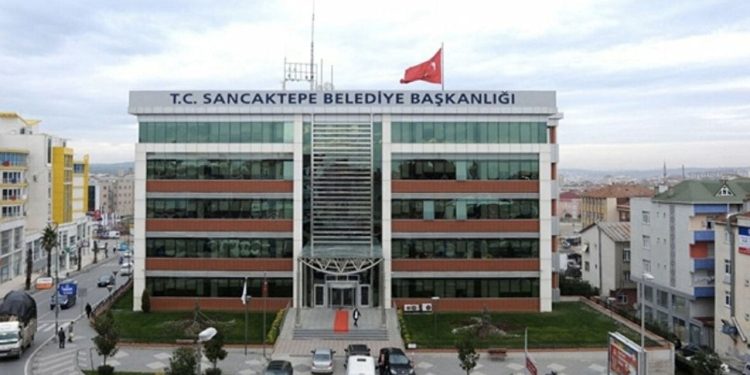 AKP'li belediye borçlarına karşılık okulların bulunduğu arazileri satıyor