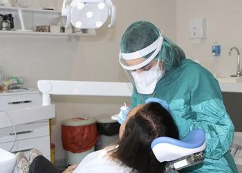 Ağız ve diş sağlığında kriz: Hastalara beş yıl sonraya randevu