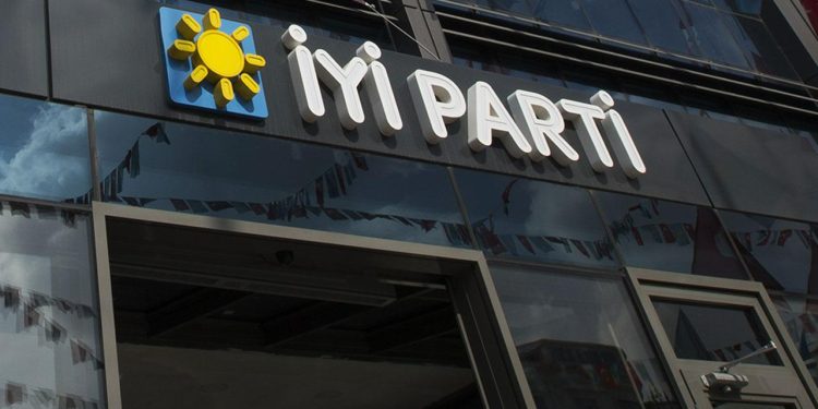 Ağustos sonu işaret edildi: İYİ Parti yerel seçimlere nasıl hazırlanacak?
