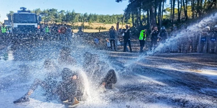 Akbelen Ormanı’ndaki ağaç kesimine direnen vatandaşlara sert müdahale: 20 gözaltı