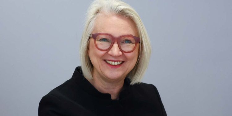 Alman uzman: Yılda 1,5 milyon göçmene ihtiyaç var