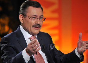 Ankara'da yerel seçim, eski defterleri açtı: Melih Gökçek o isme engel olmak istiyor iddiası