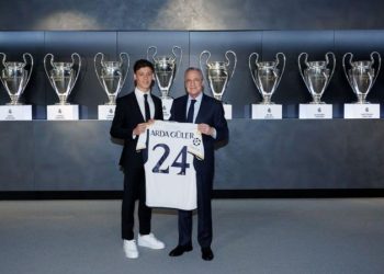 Fenerbahçe'nin 18 yaşındaki yıldız futbolcusu Arda Güler, İspanyol devi Real Madrid ile sözleşme imzaladı.