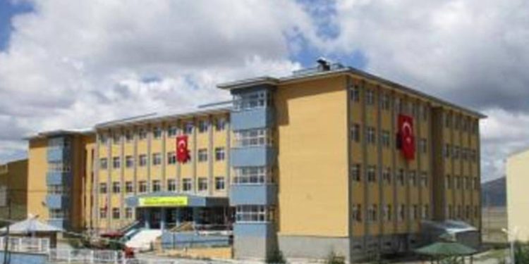 Ardahan'da iki okulda usulsüz atama iddiası