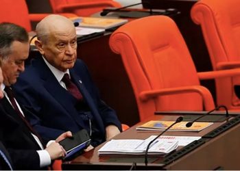 Bahçeli, “emekliye seyyanen zam” istedi; Meclise geldi ama AK Parti kulak asmadı