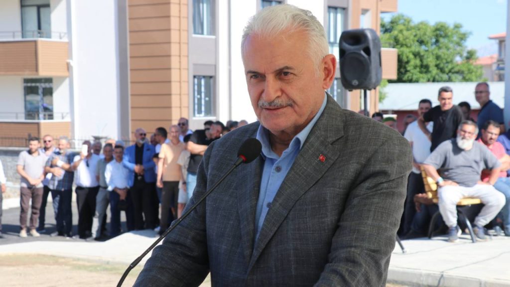 Bakan Koca'dan Binali Yıldırım'ın kalp krizi geçirdiği iddiasına ilişkin açıklama: Rutin sağlık kontrolleri