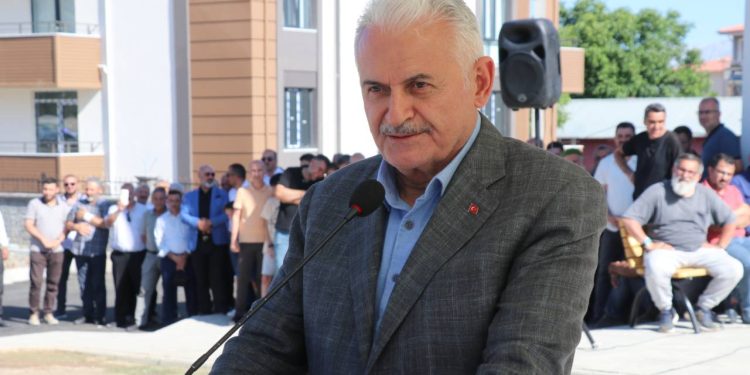 Bakan Koca'dan Binali Yıldırım'ın kalp krizi geçirdiği iddiasına ilişkin açıklama: Rutin sağlık kontrolleri