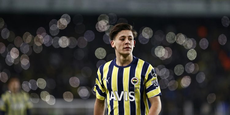 Barcelona ile anılan Arda Güler'den sürpriz karar!