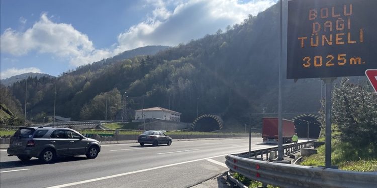 Bolu Dağı Tüneli heyelan riskine karşı 70 metre uzatılacak