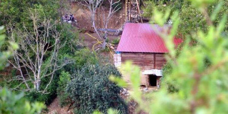 Bolu’da esrarengiz kazı; yine kırmızı boyalı tek katlı ev
