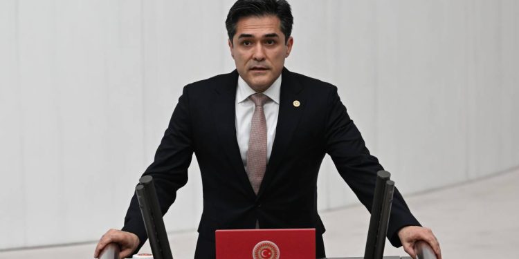 Buğra Kavuncu açıkladı: İYİ Parti ilçe başkanı müezzinin saldırısına uğradı