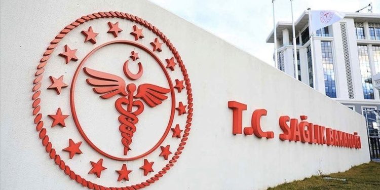 CHP’li Murat Emir: Bakanlıkta ihaleler yüzünden birbirlerine giriyorlar