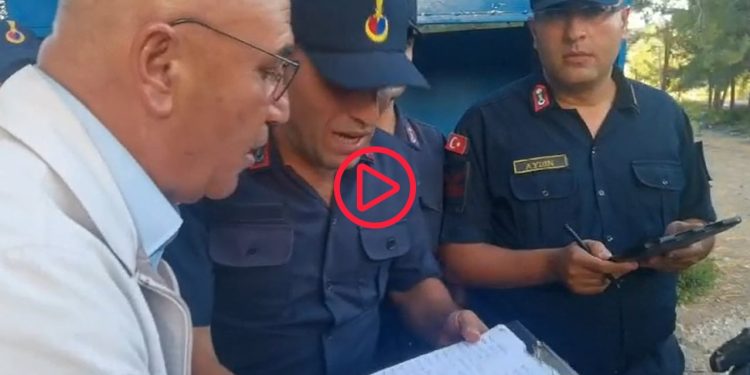 CHP'li Tanal Jandarmayı kovaladı: 'Burada fişleme yapamazsınız'