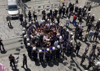 Cumartesi Anneleri yine ters kelepçeyle gözaltına alındı