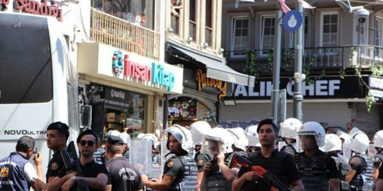 Cumartesi Anneleri'nin eyleminde gözaltına alınanlar serbest bırakıldı