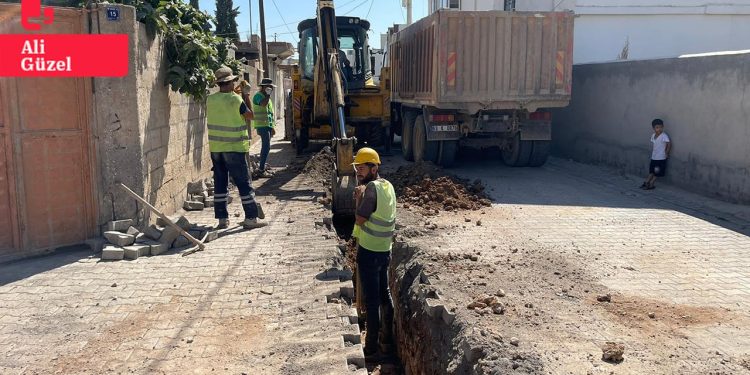 DEDAŞ ve Aksa Doğalgaz kazıları Ceylanpınar'ı susuz bırakıyor