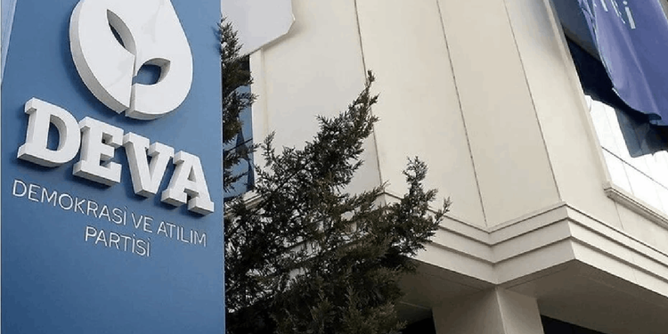 DEVA Partisi'nde kurucu isim istifa etti: Parti merkezine ağır suçlamalar!