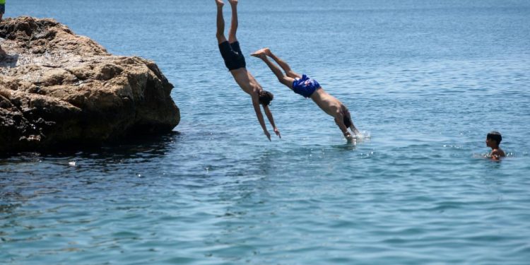 DSÖ'den 'açık hava aktivitesi' uyarısı: Sıcak havalarda sınırlandırın