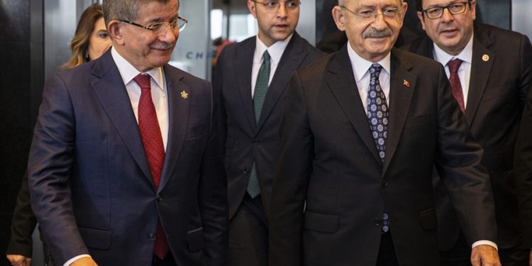 Davutoğlu: Kılıçdaroğlu ‘protokol yok’ dedi, sonra aradı ‘tekrar baktım, varmış’ dedi