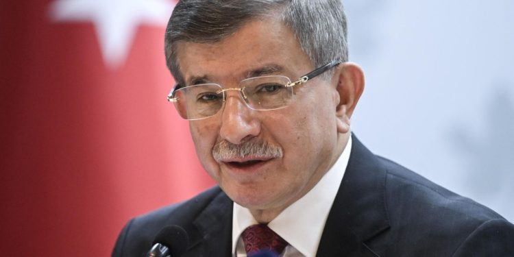 Davutoğlu'ndan zam tepkisi: "Yazıklar olsun"