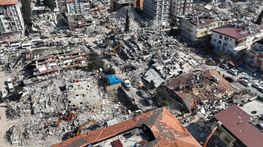 Deprem bölgesinde 22 bin kişiye sadece bir sosyal hizmet uzmanı düşüyor