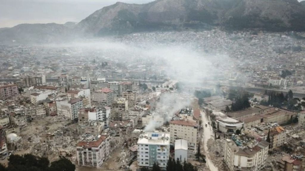 Depremin üzerinden beş ay geçti: Yoğum bakım yok, kanser riski var