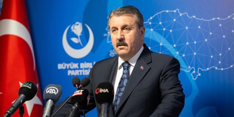 Destici'den 'kız okulları'na destek: Kadın üniversiteleri ve hastaneleri de açmalıyız