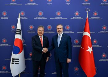 Dışişleri Bakanı Fidan, Güney Koreli mevkidaşıyla görüştü: Batı, merkezi konumunu kaybediyor