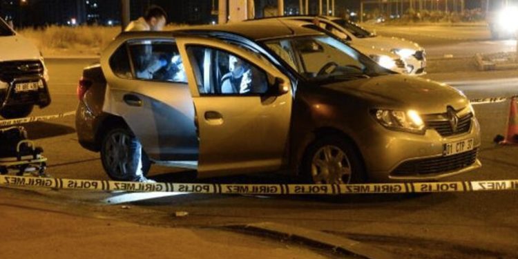 Diyarbakır'da bir kişi otomobilde ölü bulundu
