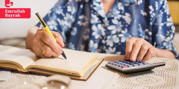 Emeklilerden Türkiye genelinde imza kampanyası: '7 bin 500 TL ile geçinmek hayal'
