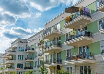 Emlak devi iflas etti.. Sahibi, dünya tarihinin en borçlu adamı oldu!