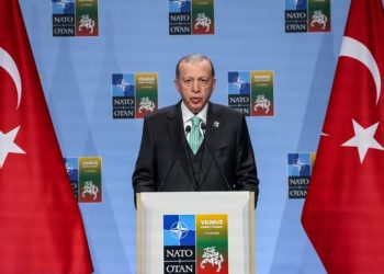 Cumhurbaşkanı Recep Tayyip Erdoğan, Türkiye’nin Avrupa Birliği ile ilişkilerinde yeni bir sürecin başlama ihtimaline ilişkin, “Avrupa Birliğinden göreceğimiz olumlu çalışmalar neticesinde biz de verdiğimiz sözleri hayata geçirmek için çalışmalara başlarız” dedi.