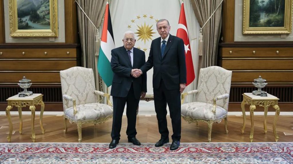 Erdoğan, Filistin Devlet Başkanı Abbas ile görüştü