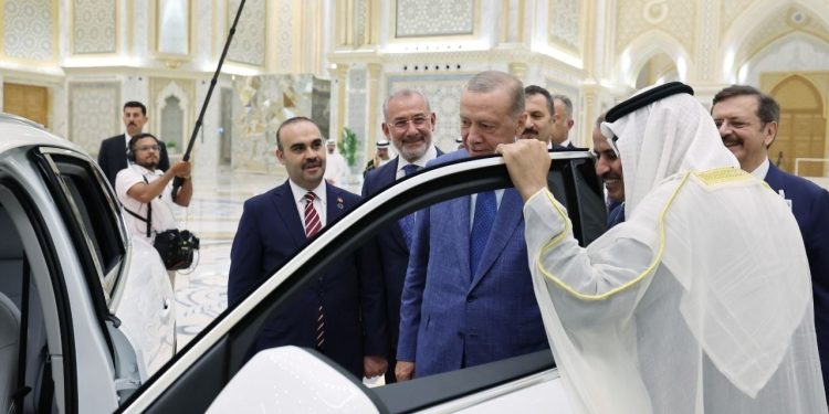 Erdoğan ve BAE Devlet Başkanı Al Nahyan'ın görüşmesinden 51 milyar dolarlık yeni anlaşma çıktı