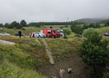 Erzincan'da feci kaza: Şarampole devrilen minibüsteki 4 kişi hayatını kaybetti, çok sayıda yaralı var