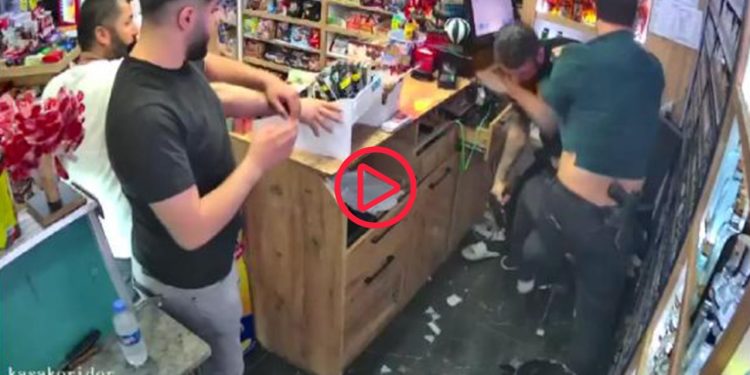 Esenyurt'ta tekel bayisine silahlı saldırı: 2 ölü