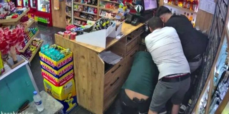 Esenyurt'taki tekele silahlı saldırıya tepki yağdı: Hepimiz şans eseri yaşıyoruz bu ülkede