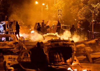 FRANSA ALEV ALEV | Ülkeyi ‘iç savaş’ korkusu sardı; adım adım OHAL’e