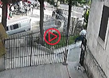 Fatih'te silahlı gasp: 10 bin dolarını gasbedip bacağından vurdular