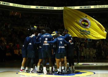 Fenerbahçe Beko, Yunan pivotu kadrosuna kattı