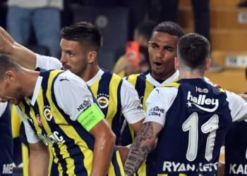 Fenerbahçe, Zimbru'yu 5-0 mağlup etti
