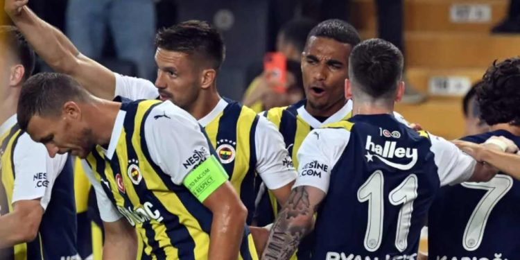 Fenerbahçe, Zimbru'yu 5-0 mağlup etti