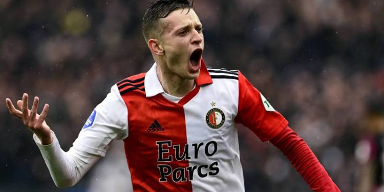 Fenerbahçe'nin gündemindeki Szymanski için Galatasaray da devrede