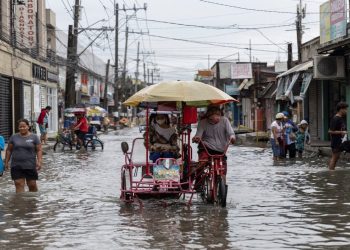 Filipinler'de Doksuri Tayfunu nedeniyle en az 36 kişi öldü: Tropik fırtına Çin'e ulaştı